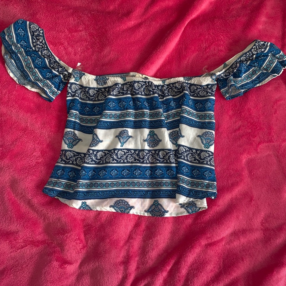Pacsun Off the shoulder crop top